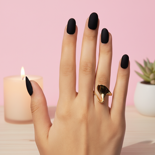Midnight Mystery | Matte Black Medium Round Press-On Nails